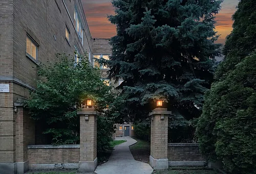 1854 S Central Park Ave #1852-3E Photo 1