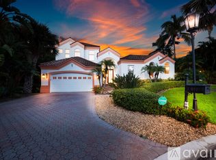 617 Weston Pointe Ct, Longboat Key, FL 34228