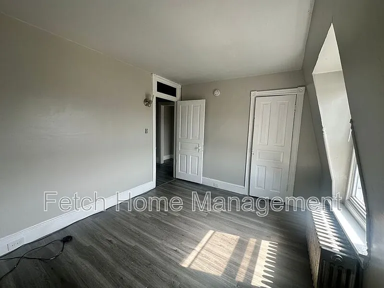 100 Windsor St #3 — Photo 13