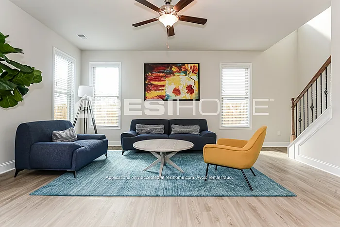 4 bed, 2.5 bath, 2228 sqft, $2,975 — Photo 3