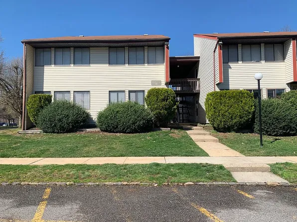 C2 Avon Dr, East Windsor, NJ 08520