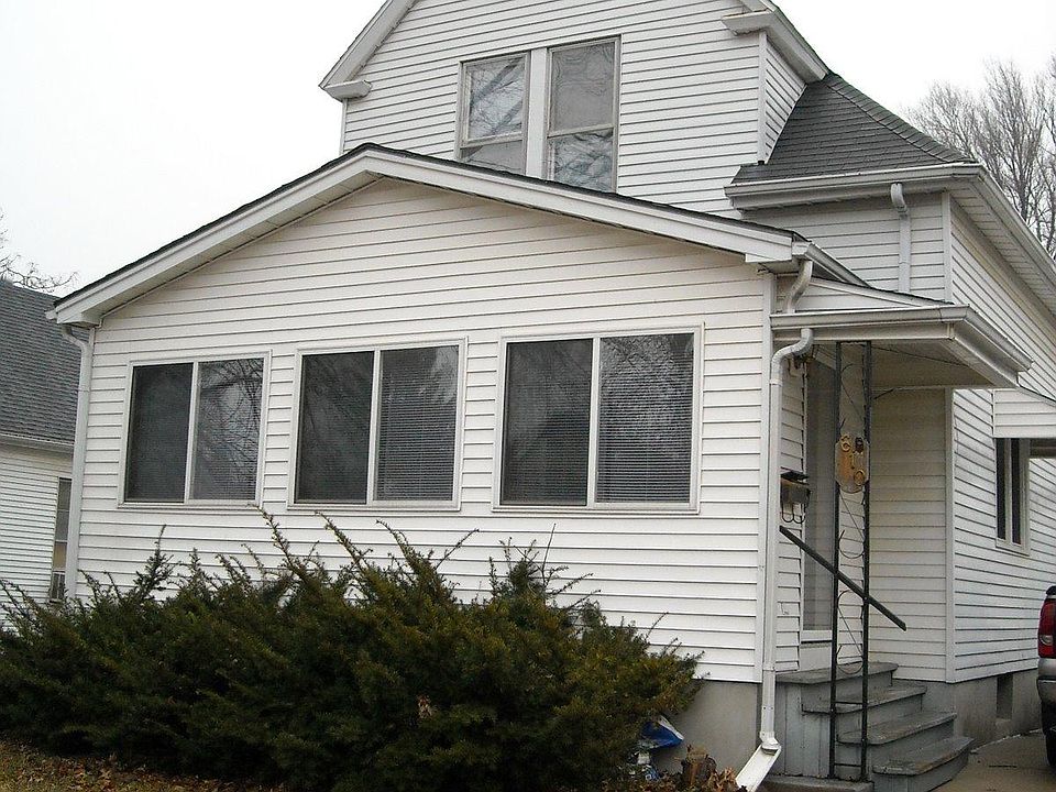 610 S Clinton St - 3 Bedroom, 1 Bath House