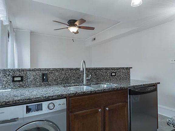 5th image of 3410 Monument Ave Unit 302