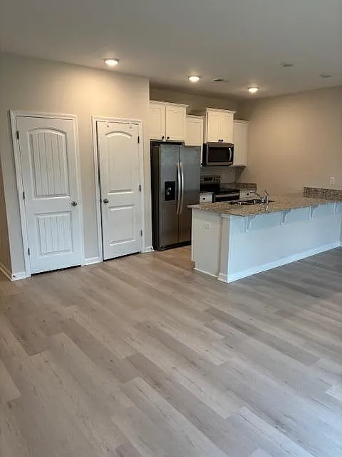 3 bed, 2.5 bath, 1522 sqft, $1,750 — Photo 3