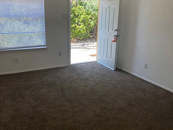 3rd image of 1205 Chelwood Park Blvd NE Unit A