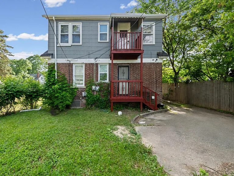 12818 Marlowe St #UP — Photo 2