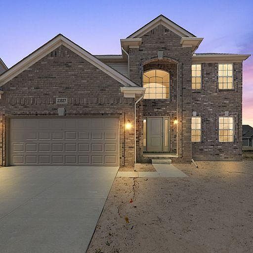 1st image of 23827 Shadow Woods Ave