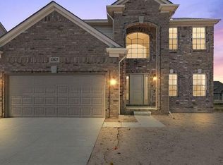 23827 Shadow Woods Ave, Macomb, MI 48042
