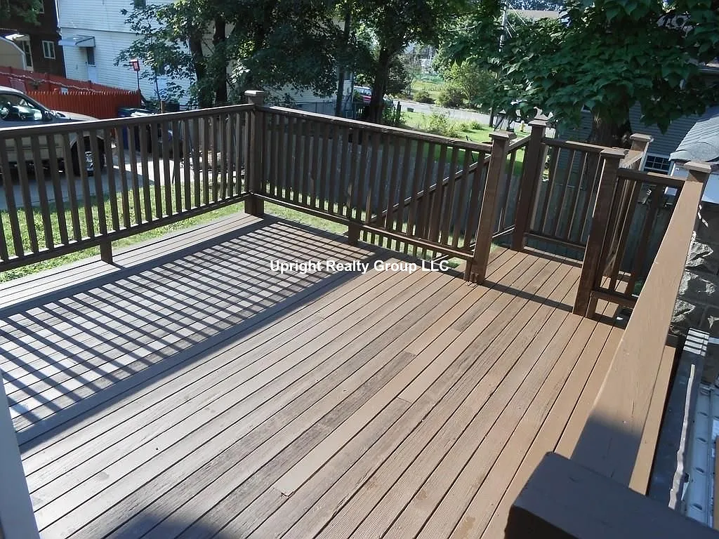 2 bed, 1.0 bath, 1200 sqft, $2,400 — Photo 2