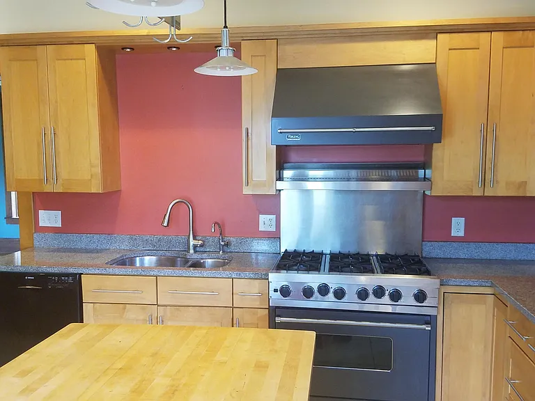 520 University Ave NE — Photo 7