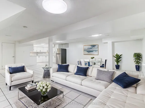 11 Jordana Dr, Markham, ON L3S 3C2