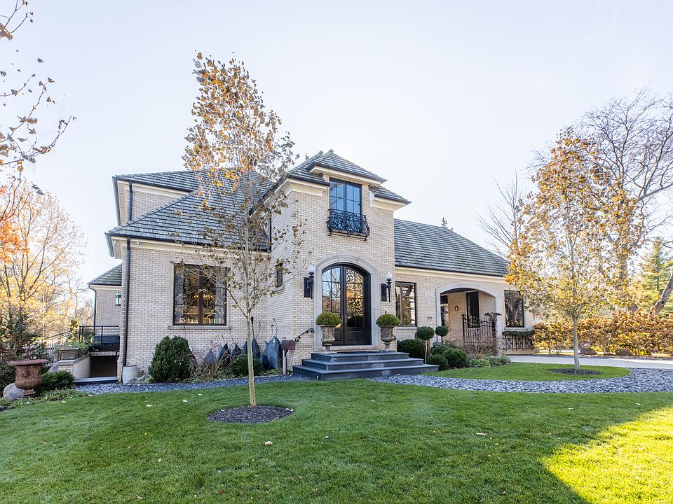 723 South St, Barrington, IL 60010 Zillow