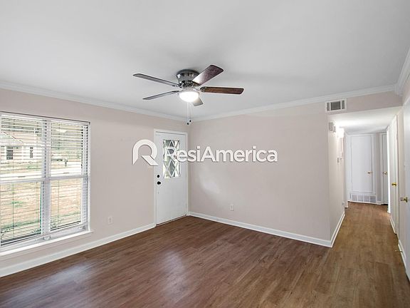 2nd image of 2336 Eveningview Dr