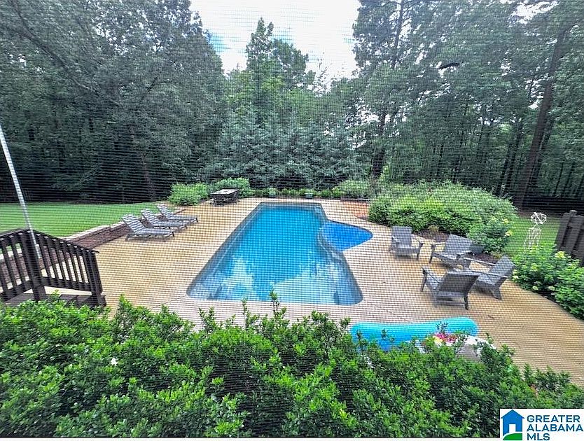 2nd image of 2020 Garland Ct