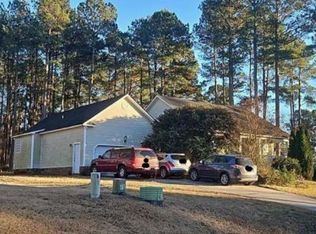 57 Hickory Nut Dr, Smithfield, NC 27577