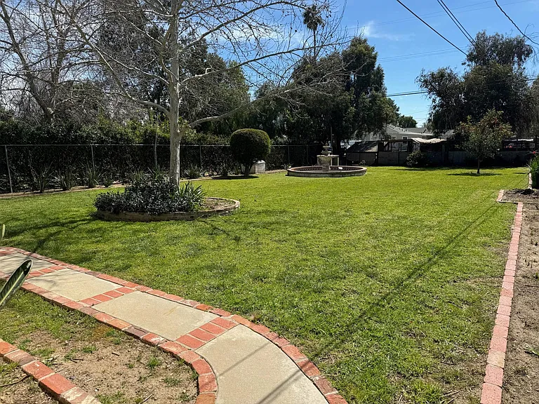 17218 Kingsbury St — Photo 4