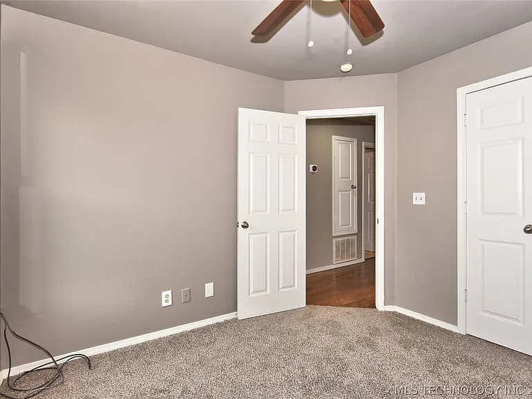 310 W K St — Photo 20