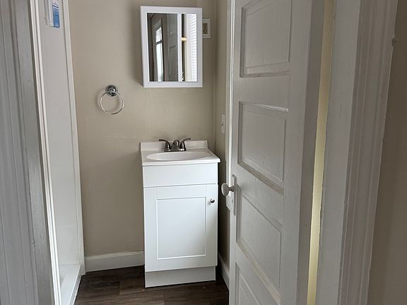 5th image of 130 Central St #8