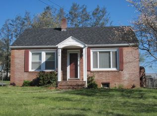 104 E Buck Mountain Rd, West Jefferson, NC 28694
