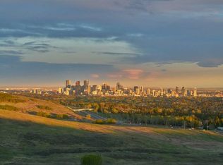 57 Edelweiss Point NW, Calgary, AB T3A4N5