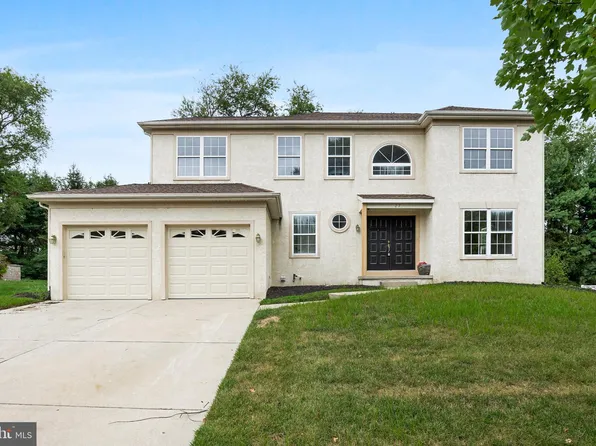27 Rockingham Dr, Marlton, NJ 08053
