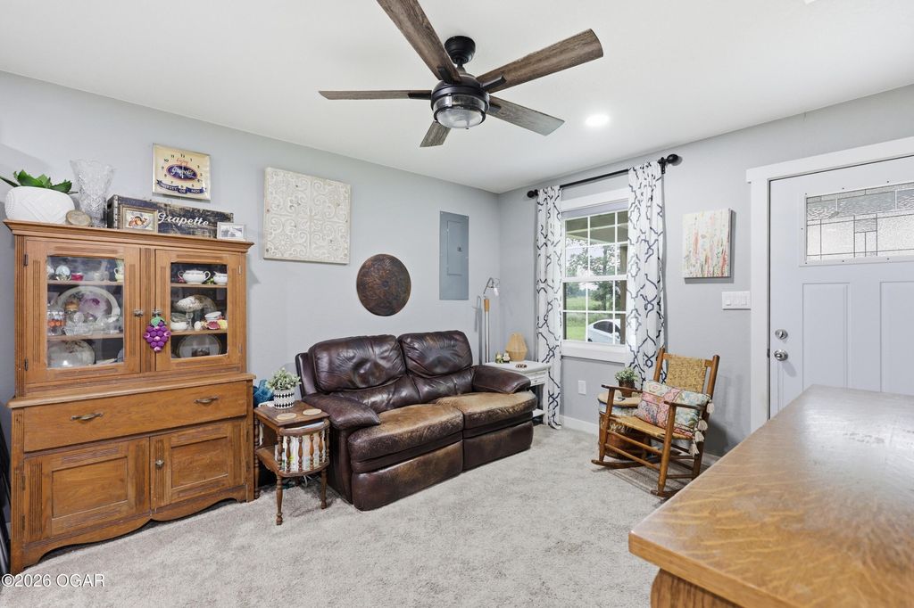 17150 Locust Rd, Carthage, MO - View 3