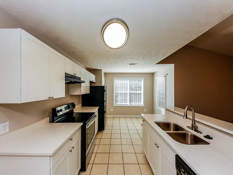 1799 Killarney Dr SW — Photo 8