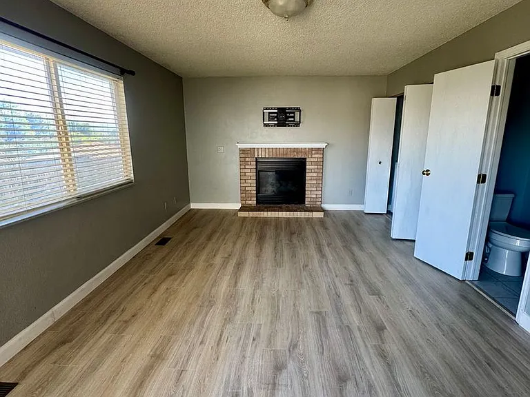 1125 Lindstrom Dr — Photo 8
