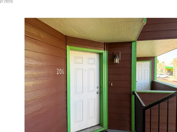 9230 SE Division St APT 206, Portland, OR 97266