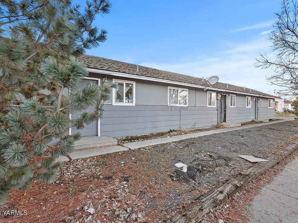 302 W Pierce St-4>