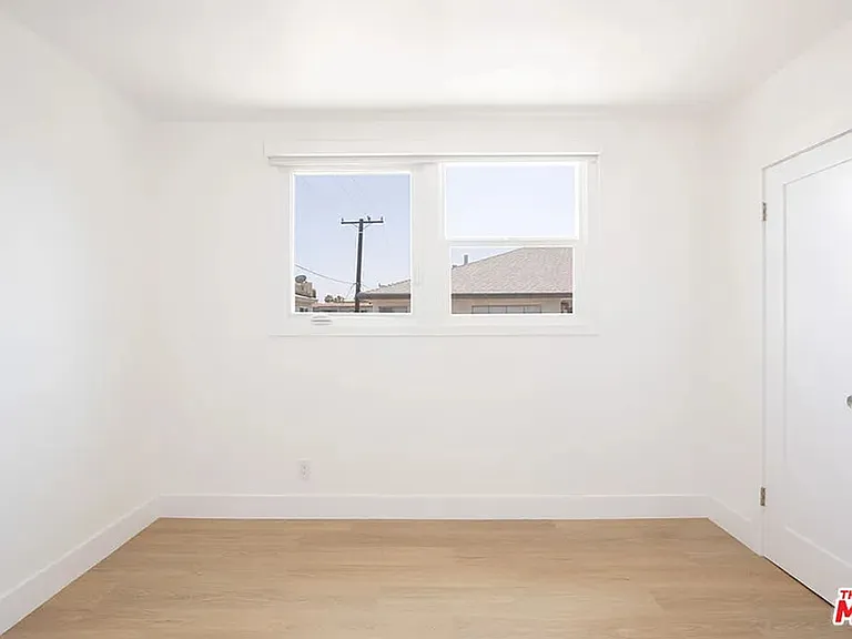 1000 N Curson — Photo 25