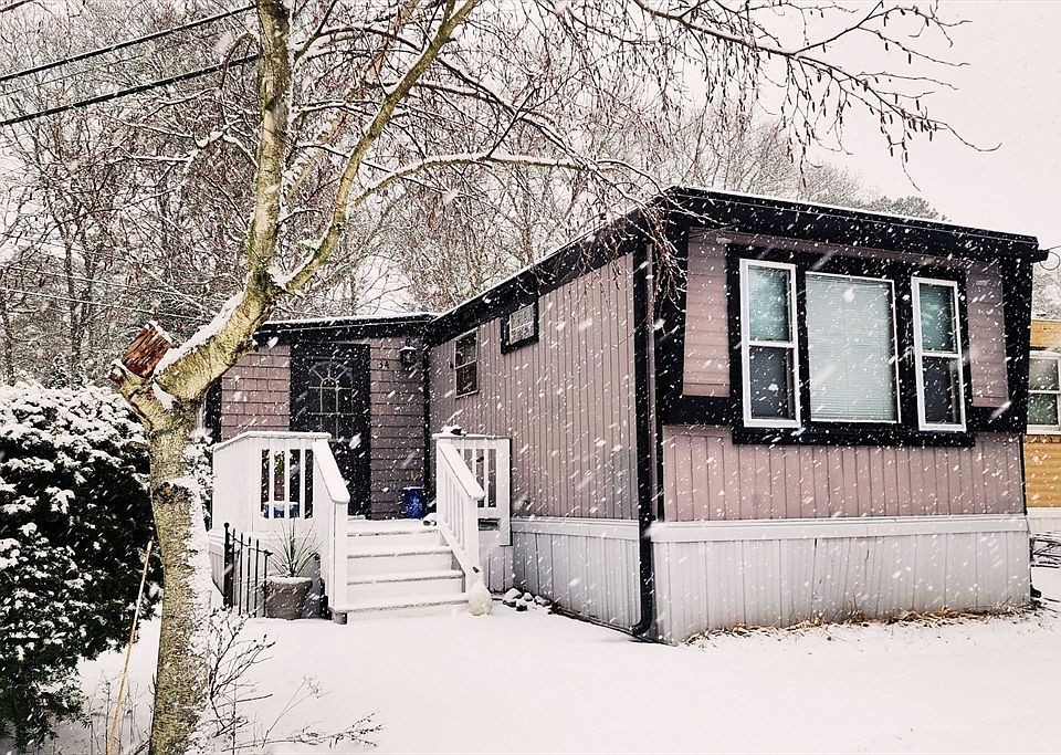1st image of 3040 Cranberry Highway #34