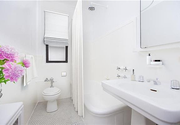 5th image of 323 W 86th St #4C