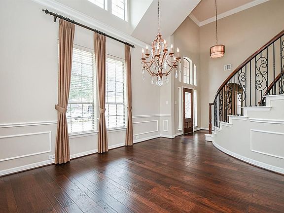 4th image of 7307 Arrowbrook Ct