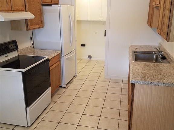 3rd image of 8717 Pleasant Creek Ct