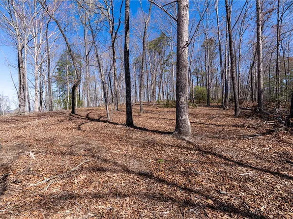 11 Fairways Edge Dr, Salem, SC 29676