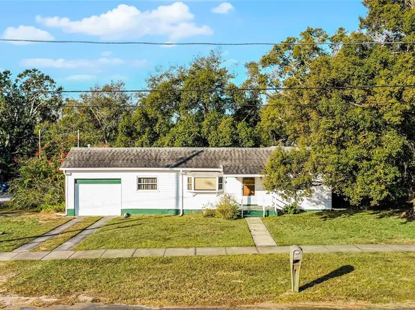 208 S Main Ave, Minneola, FL 34715