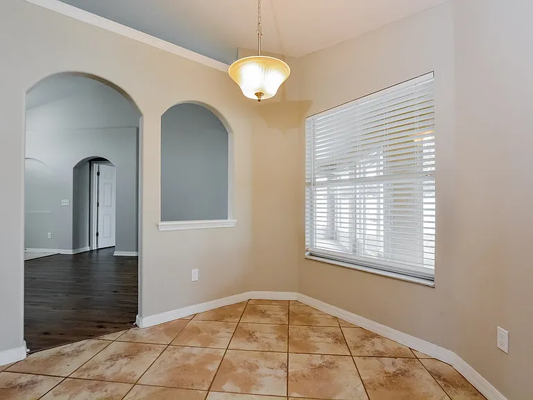 2609 Athens Dr — Photo 4