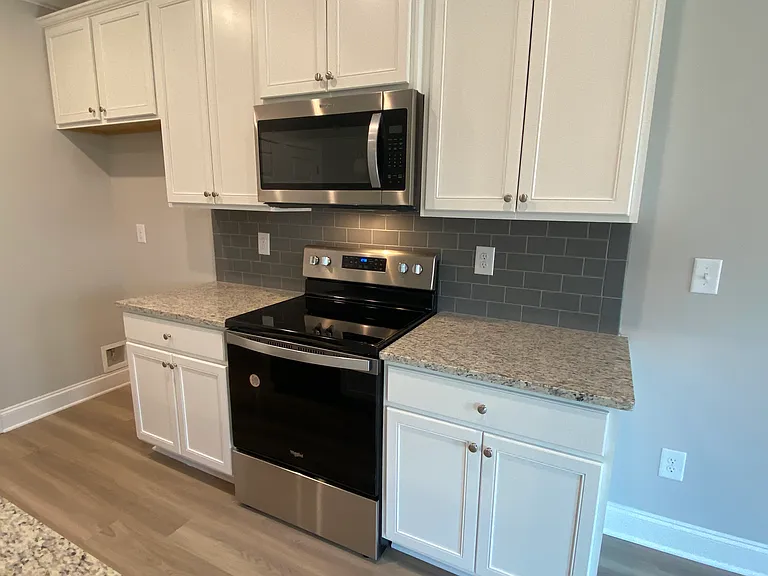 24 Richardson St #7 — Photo 20