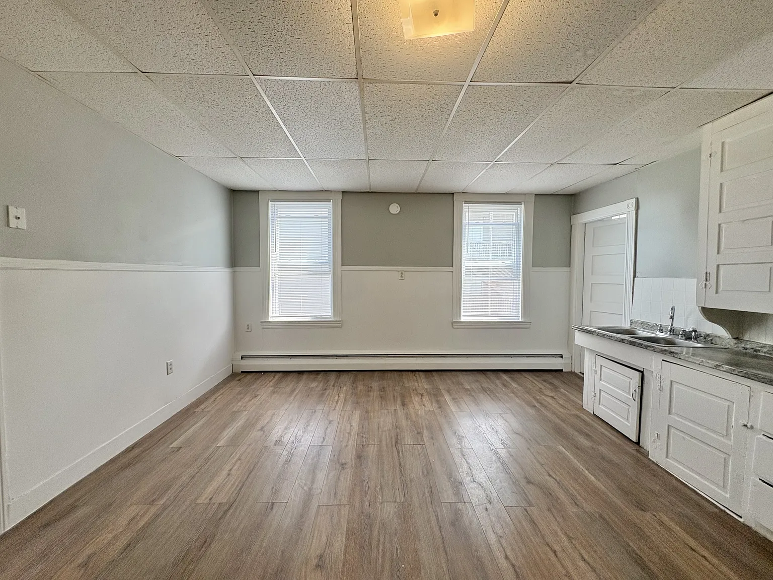 3 bed, $1,450 — Photo 1