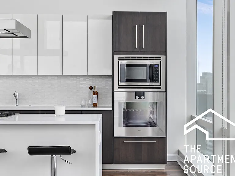 111 W Upper Wacker Dr #STUDIO — Photo 6