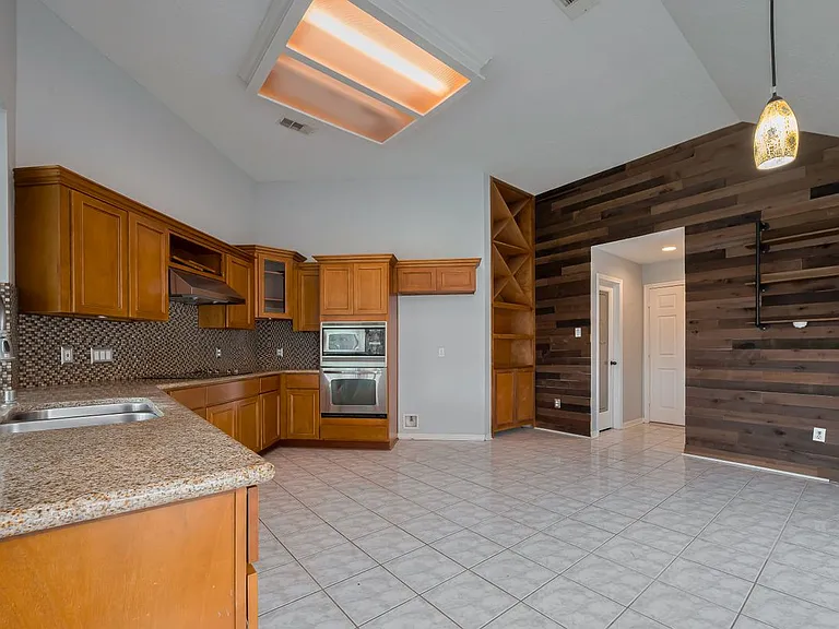 311 N Esplanade Ln — Photo 17