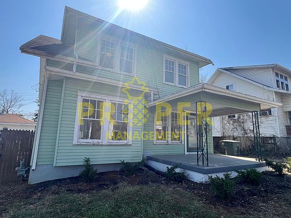2nd image of 30 Redwood Ave