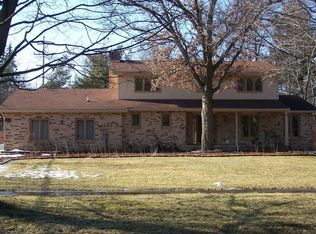 5117 Campau Dr, Midland, MI 48640