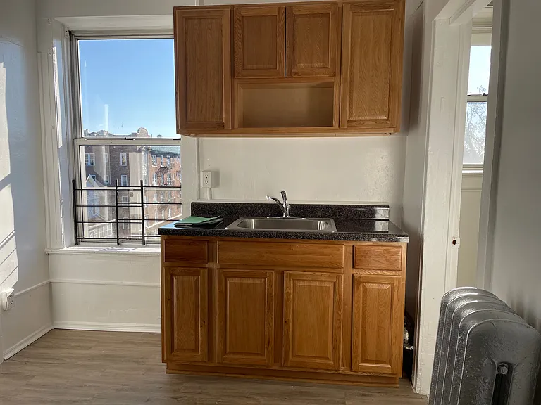23 Harvard St #12 — Photo 11