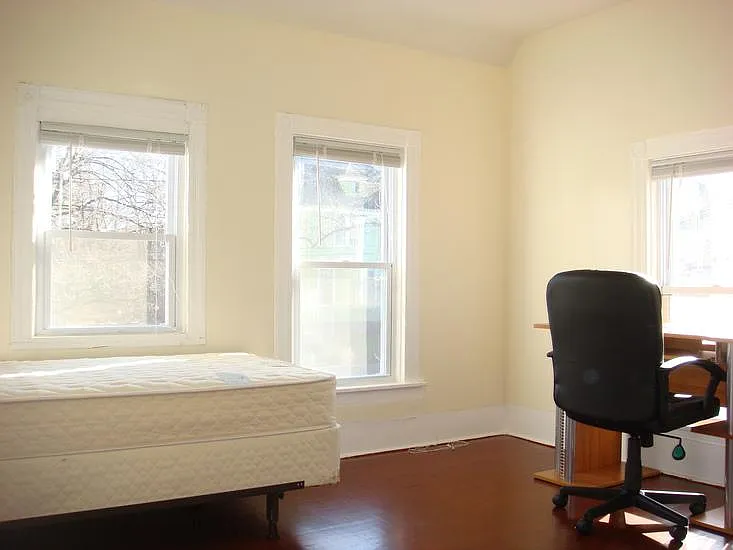 303 S Beech St — Photo 5
