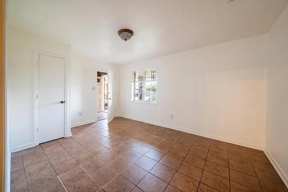 2 bed, 1.5 bath, 1200 sqft, $1,650 — Photo 3