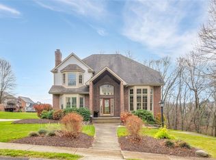 140 Pinehurst Dr, Cranberry Township, PA