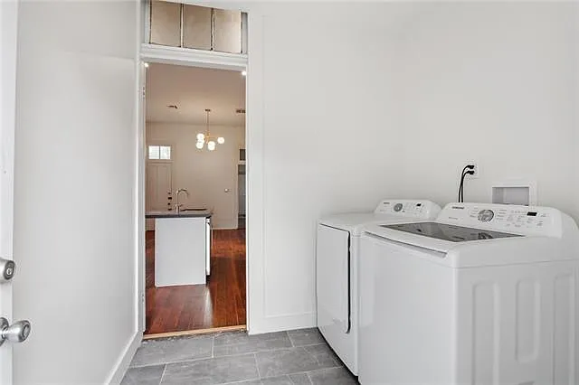 3618 Baronne St — Photo 10