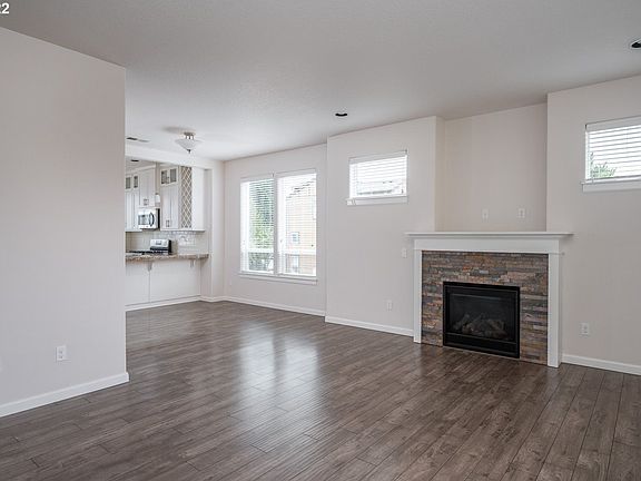 4th image of 7713 NE Mary Beth Ln